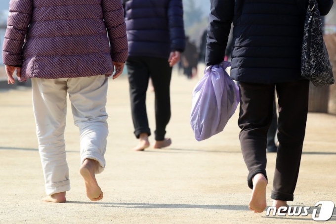 "하루 만보 안 채워도 된다"…'이 정도'만 걸어도 사망률 47%↓