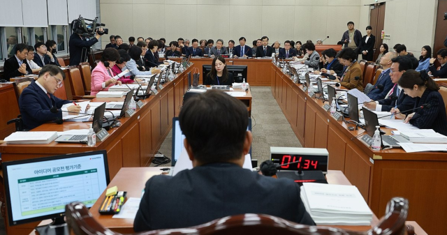 전공의 처우개선 국감 최대 쟁점…성분명 처방 강제화도 논란