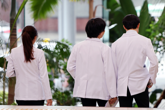 정부, 의사 인력 부족 보건소·지방의료원에 한의사 활용 검토