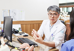 치매 전 뇌에서 보내는 신호, 주관적 인지저하와 경도인지장애 [건강 나침반]