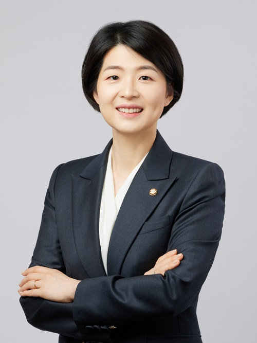한지아 “‘과잉진료 유도’ 구조 바로잡고 진료비 예측 가능성 높여야”
